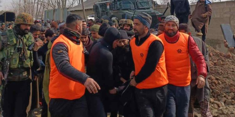 Body of man retrieved from river Jhelum after 3 days in Lasjan Body of man retrieved from river Jhelum after 3 days in Lasjan