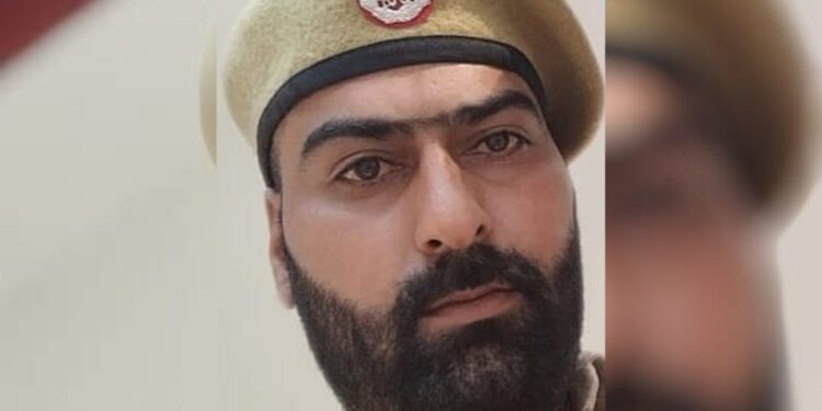 Policeman falls unconscious in Pulwama, dies Policeman falls unconscious in Pulwama, dies