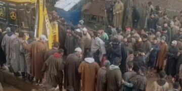 Two minor boys drown in Sopore, rescued