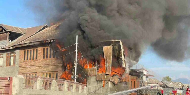 Fire breaks out in Rambagh Sgr