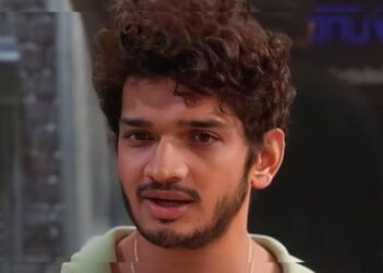 Six throw eggs at comedian Munawar Faruqui, booked