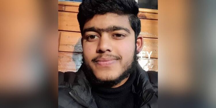 Teenage boy killed after hit by vehicle in Ganderbal Teenage boy killed after hit by vehicle in Ganderbal