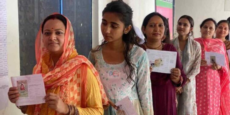Over 17.80 lakh voters to decide fate of 22 candidates in Jammu today
