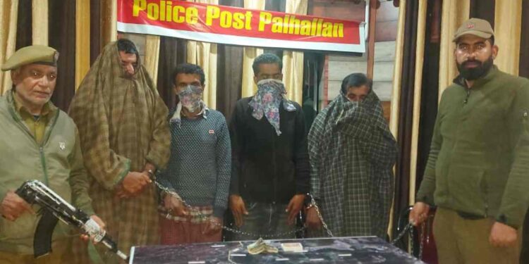 Four gamblers arrested in Pattan Four gamblers arrested in Pattan