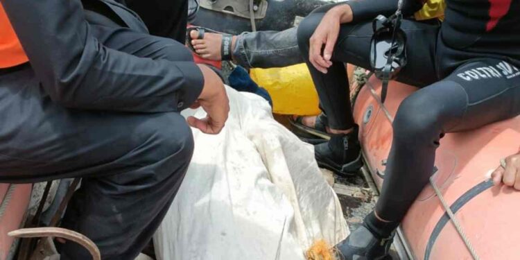 Body of man retrieved from Jhelum after 02 days in Nawakadal