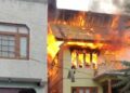 Mid-night Blaze in Srinagar's Chattabal Leaves Three Residential Houses Damaged Three residential houses damaged, 2 firefighters injured in Rajouri kadal blaze