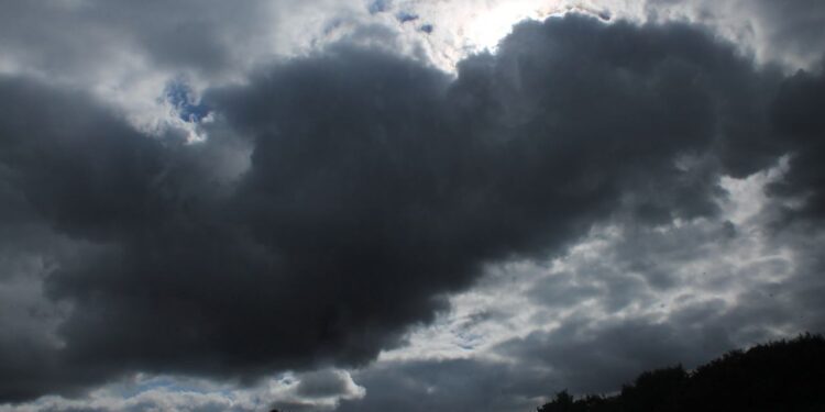Man dies, another injured as cloudburst hits Kulgam village Man dies, another injured as cloudburst hits Kulgam village