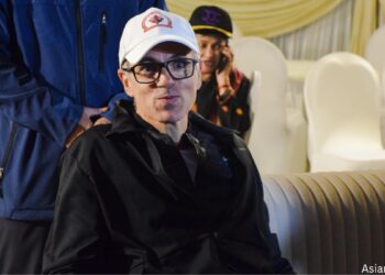 Want Marathons regular feature in Kashmir, Hope J&K makes its way into the world Marathons: CM Omar