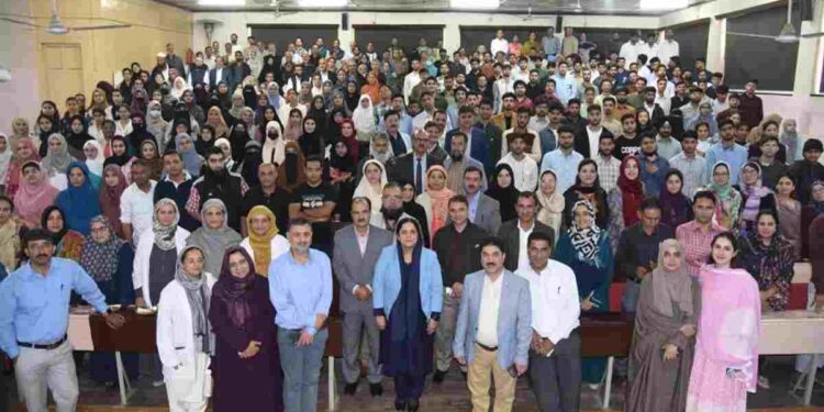 GMC Srinagar welcomes new MBBS batch GMC Srinagar welcomes new MBBS batch