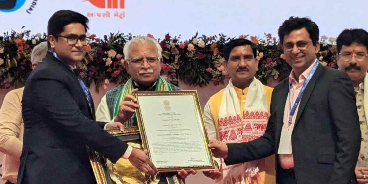 Srinagar receives 'Award for Excellence in Urban Transport' for 'Best Non-Motorized Transport System' Srinagar receives ‘Award for Excellence in Urban Transport’ for ‘Best Non-Motorized Transport System’
