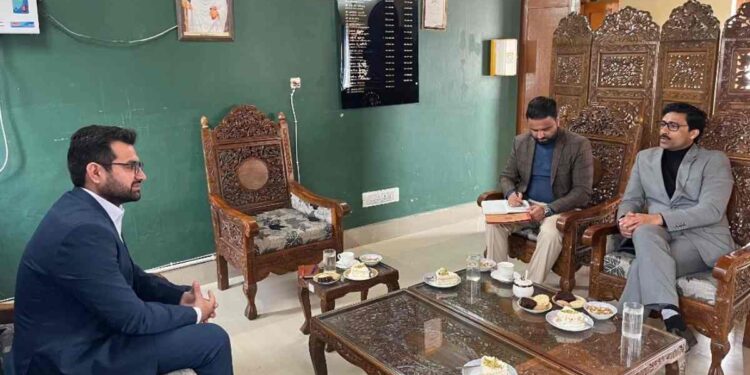 MLA Ahsan Pardesi Engages with Badamibagh Cantonment Officials to Address Public Issues