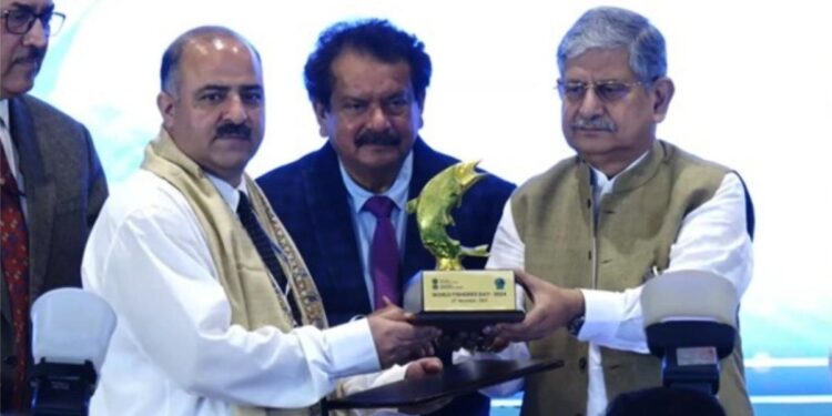 J&K bags Two Prestigious National Awards in Fisheries Sector