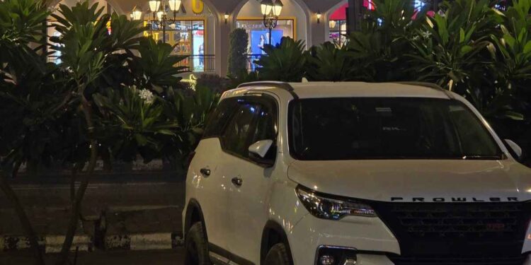 Govt Sanctions ₹3 Cr for Purchase of 8 Toyota Fortuners for CM Omar Abdullah Govt Sanctions ₹3 Cr for Purchase of 8 Toyota Fortuners for CM Omar Abdullah