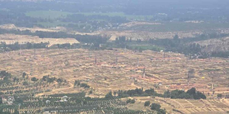 Kashmir's Air Quality Rapidly Deteriorating, Say Experts Kashmir’s Air Quality Rapidly Deteriorating, Say Experts
