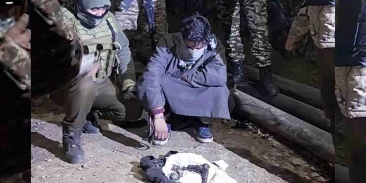 Terrorist Associate Apprehended with Arms and Ammunition in Bandipora Terrorist Associate Apprehended with Arms and Ammunition in Bandipora