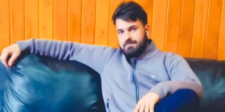 Driver Loses Life in Tragic Tyre Rim Accident in Tangmarg Driver Loses Life in Tragic Tyre Rim Accident in Tangmarg