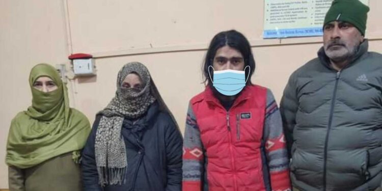 Auto-Rickshaw Drug Peddlers Caught in Srinagar: Husband-Wife Duo Arrested