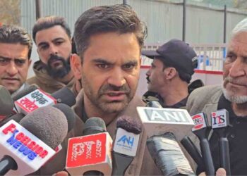 Kashmir Put on Sale, NC Skipping Core Issues: Waheed Para