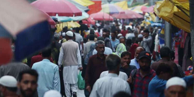 Decontrolled Markets in Kashmir Leave Consumers Struggling with Price Hikes, Quality Concerns Decontrolled Markets in Kashmir Leave Consumers Struggling with Price Hikes, Quality Concerns