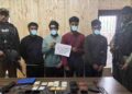 Posing as Commandos, Robbers Looting Trucks Arrested in Srinagar Posing as Commandos, Robbers Looting Trucks Arrested in Srinagar