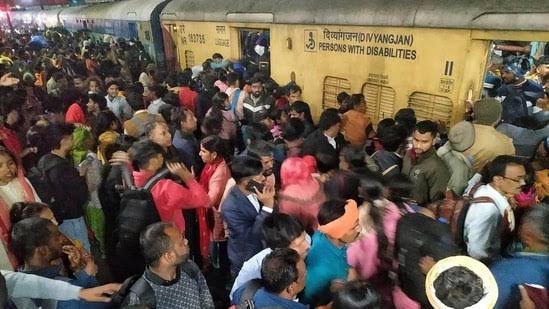 18 Dead, Over a Dozen Injured in Stampede at New Delhi Railway Station 18 Dead, Over a Dozen Injured in Stampede at New Delhi Railway Station