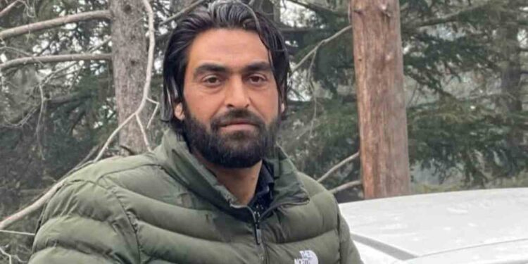 Sopore Man Missing in Delhi for 19 Days, Family Seeks Whereabouts Sopore Man Missing in Delhi for 19 Days, Family Seeks Whereabouts