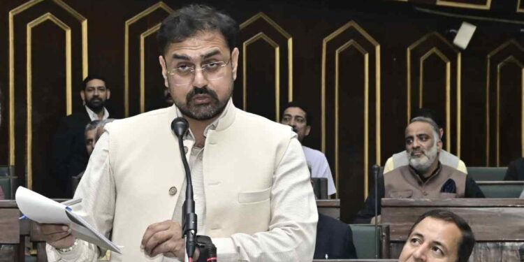 12 Free Gas Cylinders Proposal Under Examination: Govt Govt Mulls to Open New 1600 Fair Price Shops Across J&K: Satish Sharma