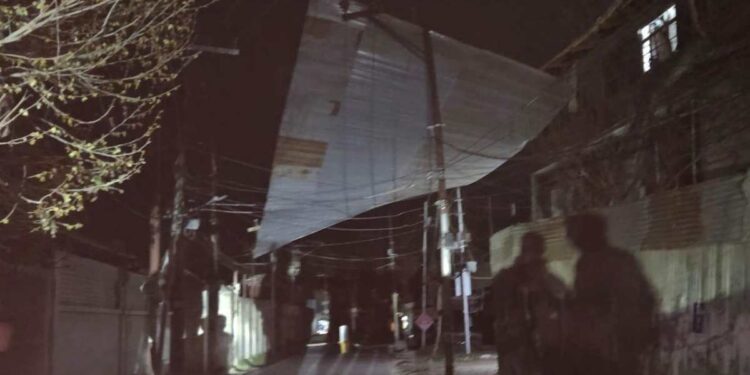 Strong Winds Cause Widespread Damage Across Kashmir