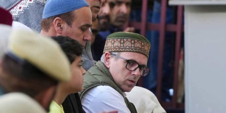 Agriculture Backbone of J&K, Committed to Empower Farmers: CM Omar Jumat-ul-Vida: Thousands of Worshippers Throng Hazratbal Shrine; Auqaf Jamia Condemns Closure of Central Masjid