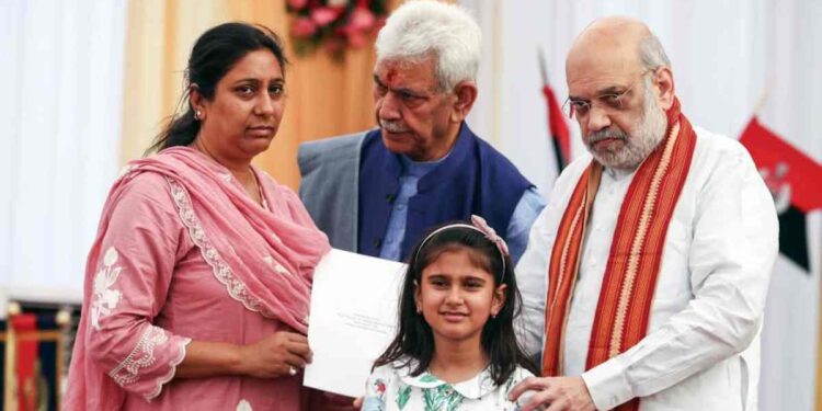 Amit Shah Meets Families of Martyred Policemen in Jammu, Hands Over Appointment Letters