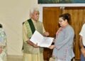LG Manoj Sinha Hands Over Job Assurance Letter to Daughter of Martyred ADDC Rajouri LG Manoj Sinha Hands Over Job Assurance Letter to Daughter of Martyred ADDC Rajouri