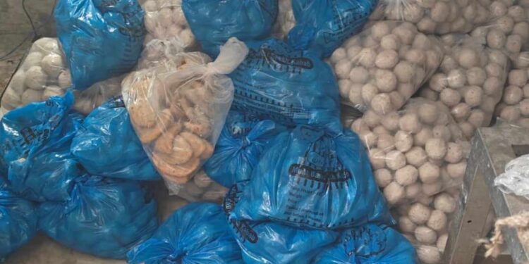 Srinagar Police Crack Down on Rotten Meat Sale, 6 FIRs Registered Opinion | Rotten Meat Scandal Shows Food Safety System is Rotting Too