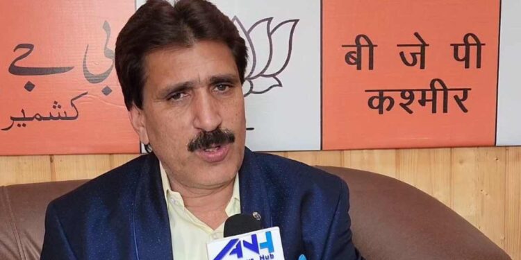 Pakistan Crumbles as India Delivers a ‘Surgical Strike on the Field,’ Says BJP's Altaf Thakur BJP’s Altaf Thakur Slams NC Over Remarks on National Emblem