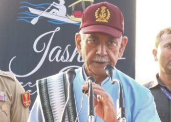 LG Manoj Sinha Terminates Two Govt Employees Over Terror Links J&K Police have set example not seen anywhere else in country: LG Sinha