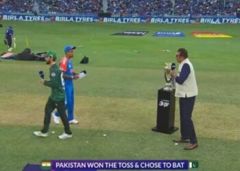 No Handshake Between India, Pakistan Captains at Asia Cup Toss