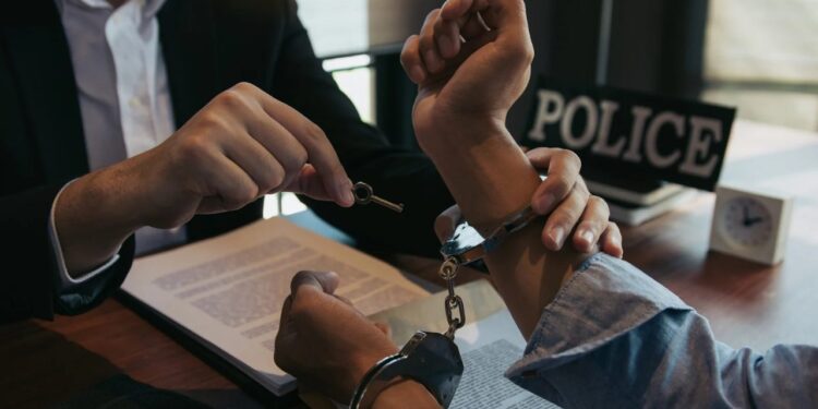 Counter Intelligence Kashmir Detain Doctor, His Wife in Srinagar