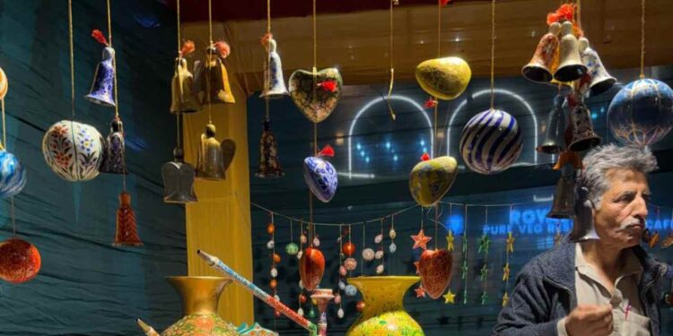 35 Kashmir Craftsmen To Participate In India Int’l Trade Fair in New Delhi